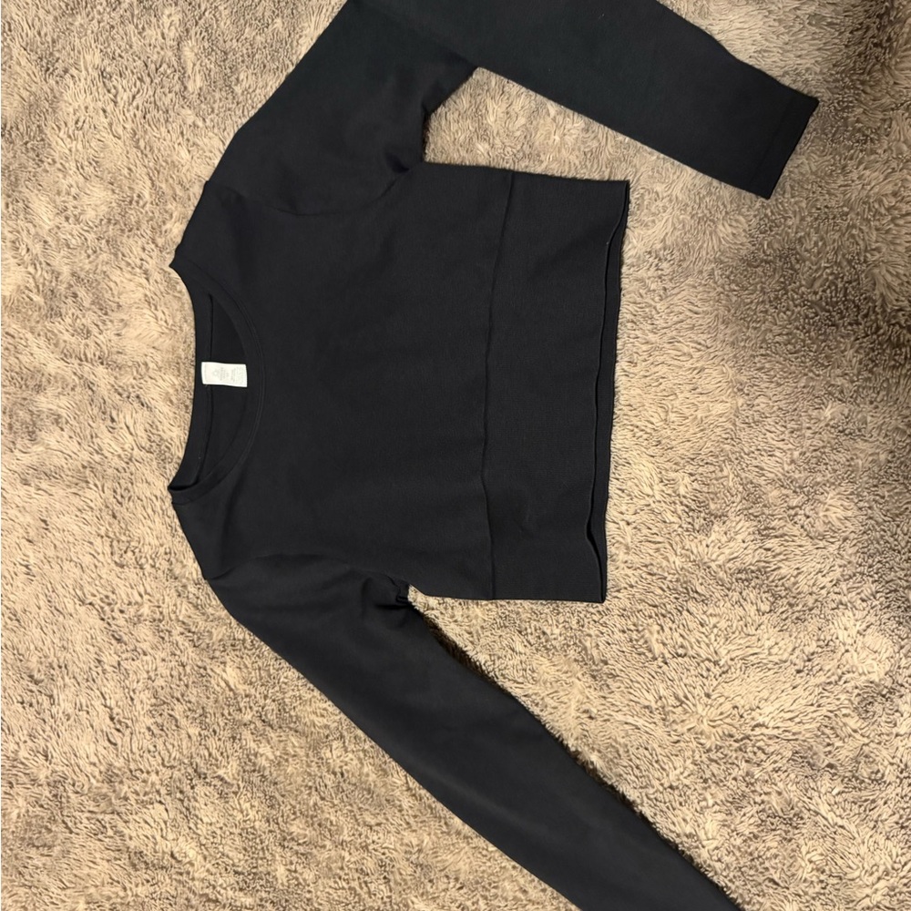 Offline by aerie long sleeve activewear top never worn